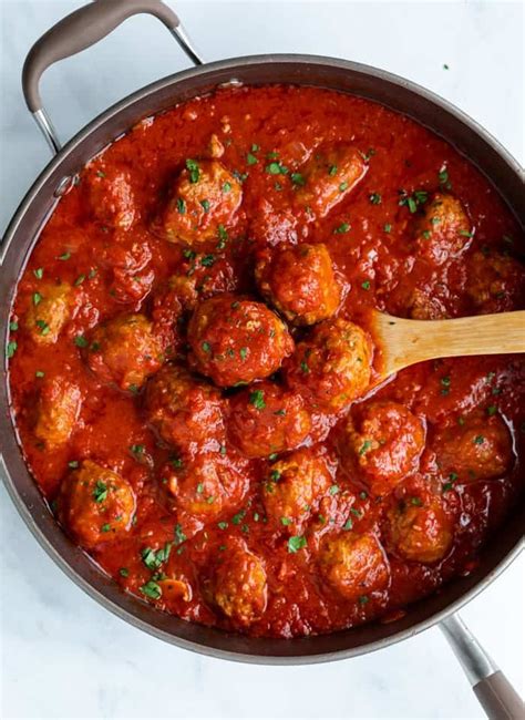 Is it better to bake or fry meatballs?